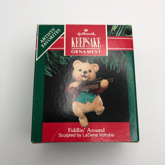 Vintage Fiddlin' Around Hallmark Keepsake Christmas Ornament 1991 Bear Fiddle - Picture 4 of 9